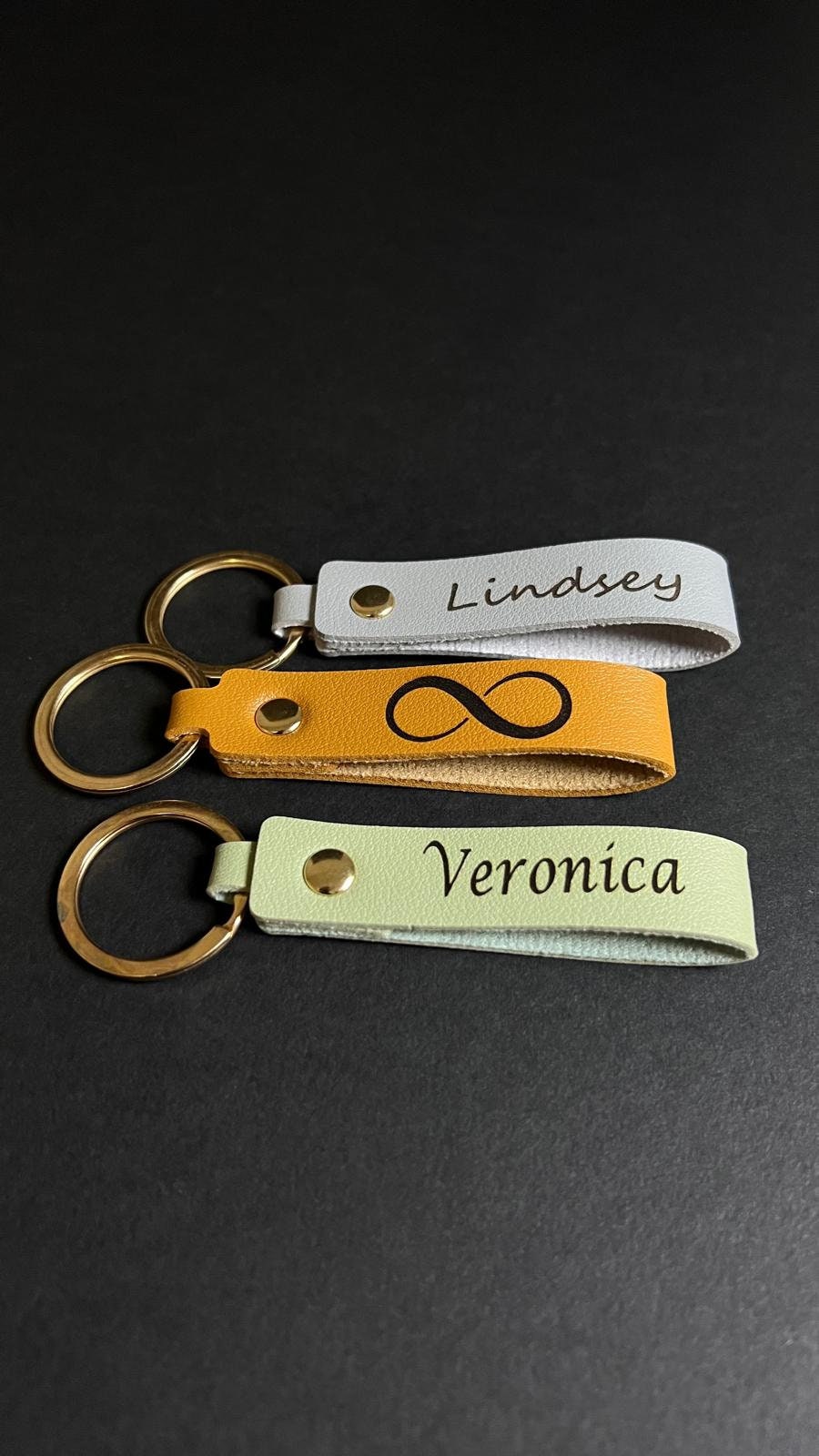 Minimalist Keychain Gift For Him Personalized Leather Accessory For Her Gift With Customization On Accessory Show Love With a Gift For Daddy