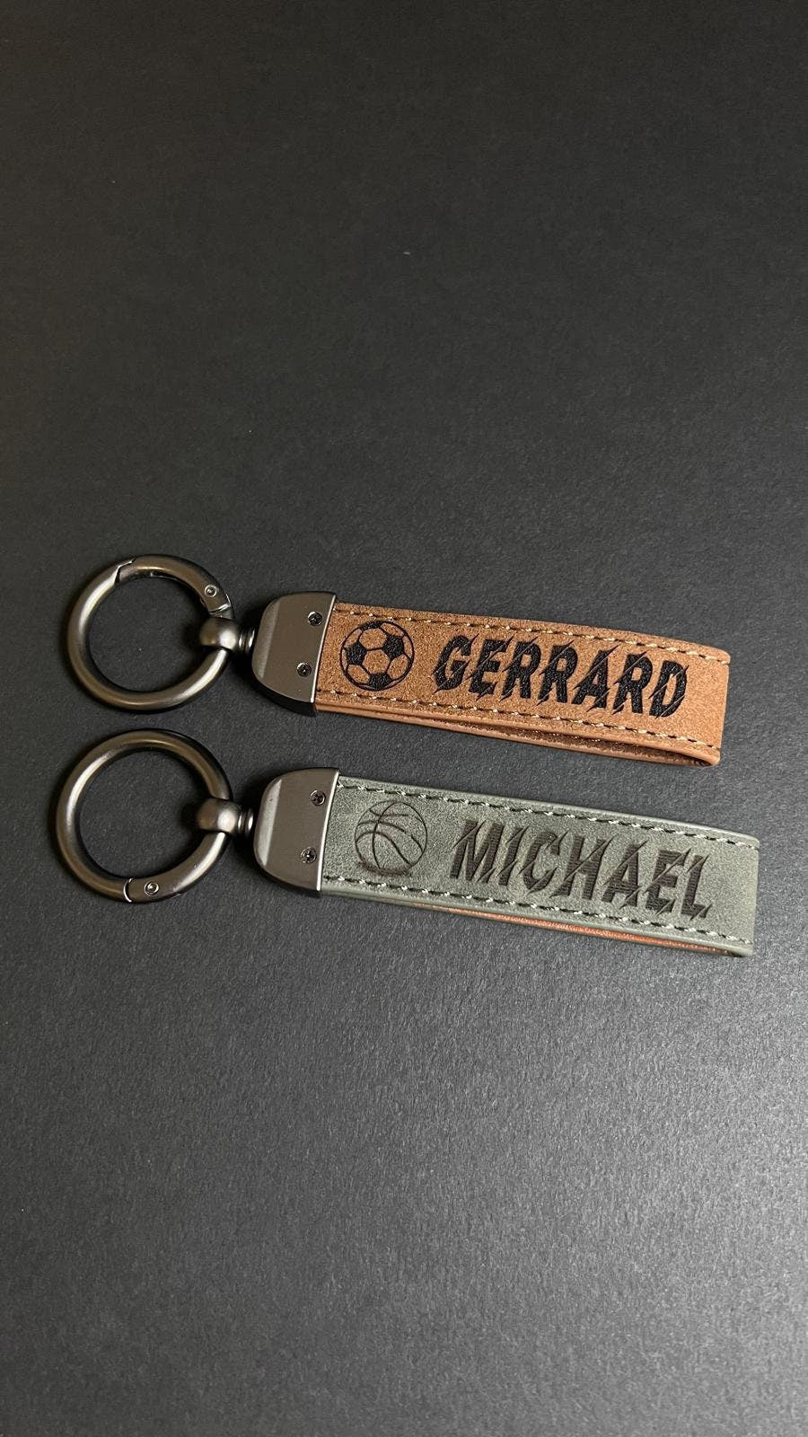 Personalized Sport Team Gifts Football Soccer Basketball Lacrosse Volley Logo Custom Team Logo Accessory Handmade Leather Keychain For Team