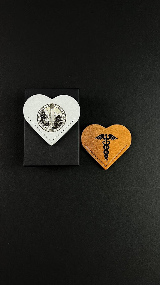 Custom Design Cute Little Leather Bookmarks Heart Accessory Gift For Girlfriend Gift With School Logo Studying Gift College Graduation Items
